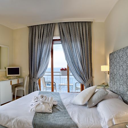 Boutique Hotel Regina Sorrento Dış mekan fotoğraf